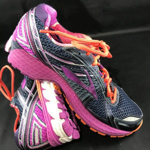 Excellent-- Brooks Adrenaline GTS 15